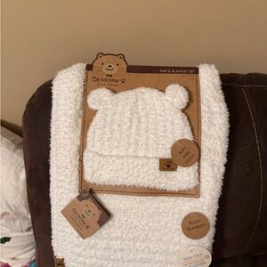 BearPaw Cozy White Kids Hat and Blanket Set